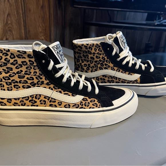Vans Shoes - Women’s leopard Vans